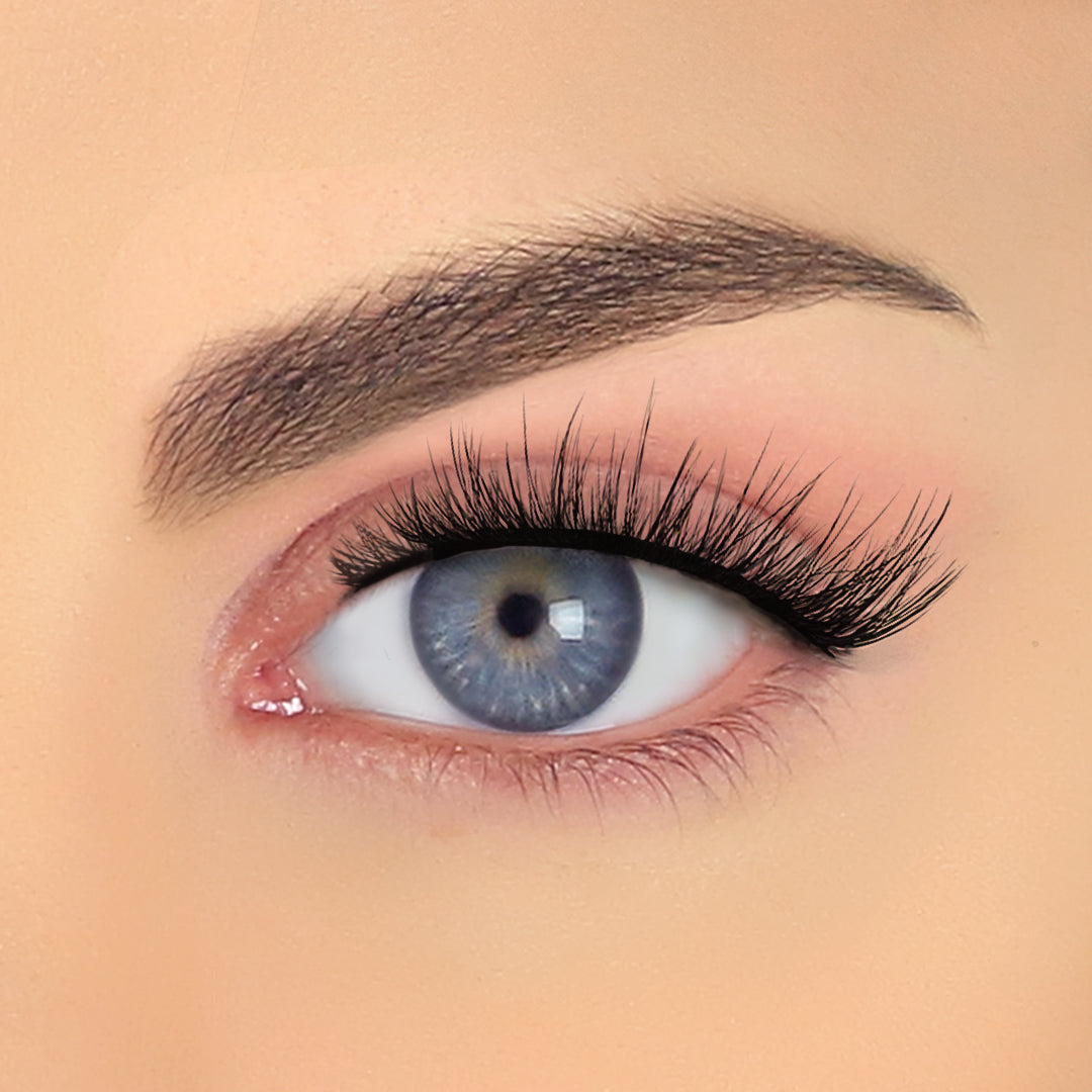 LOLA Pre-Glued Natural Volume False Eyelashes