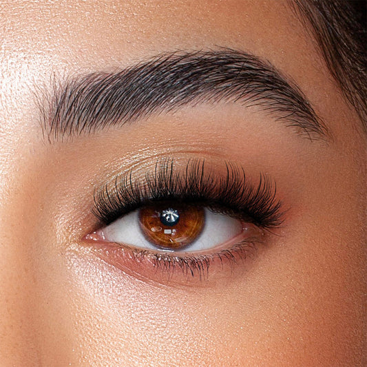 SCARLETT Pre-Glued Under Lashes for a Wispy Everyday Look